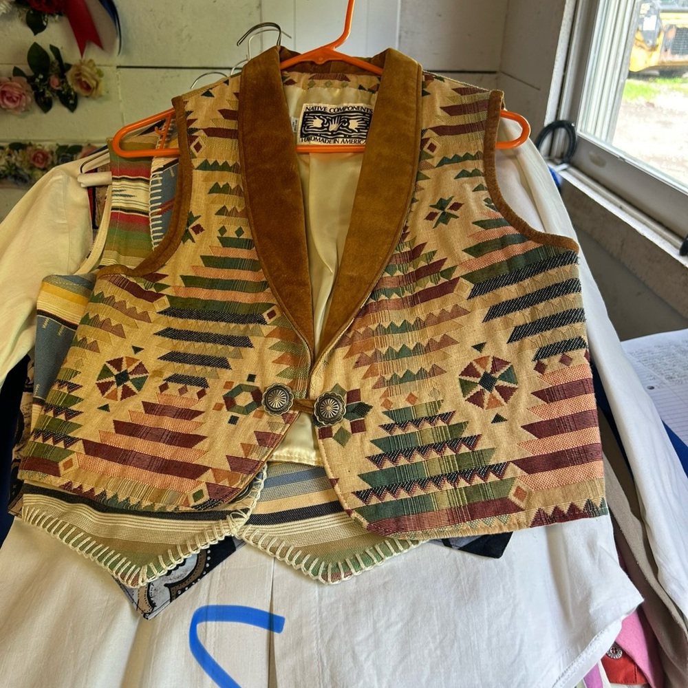 Vintage Patterned Vest with Brown Accents